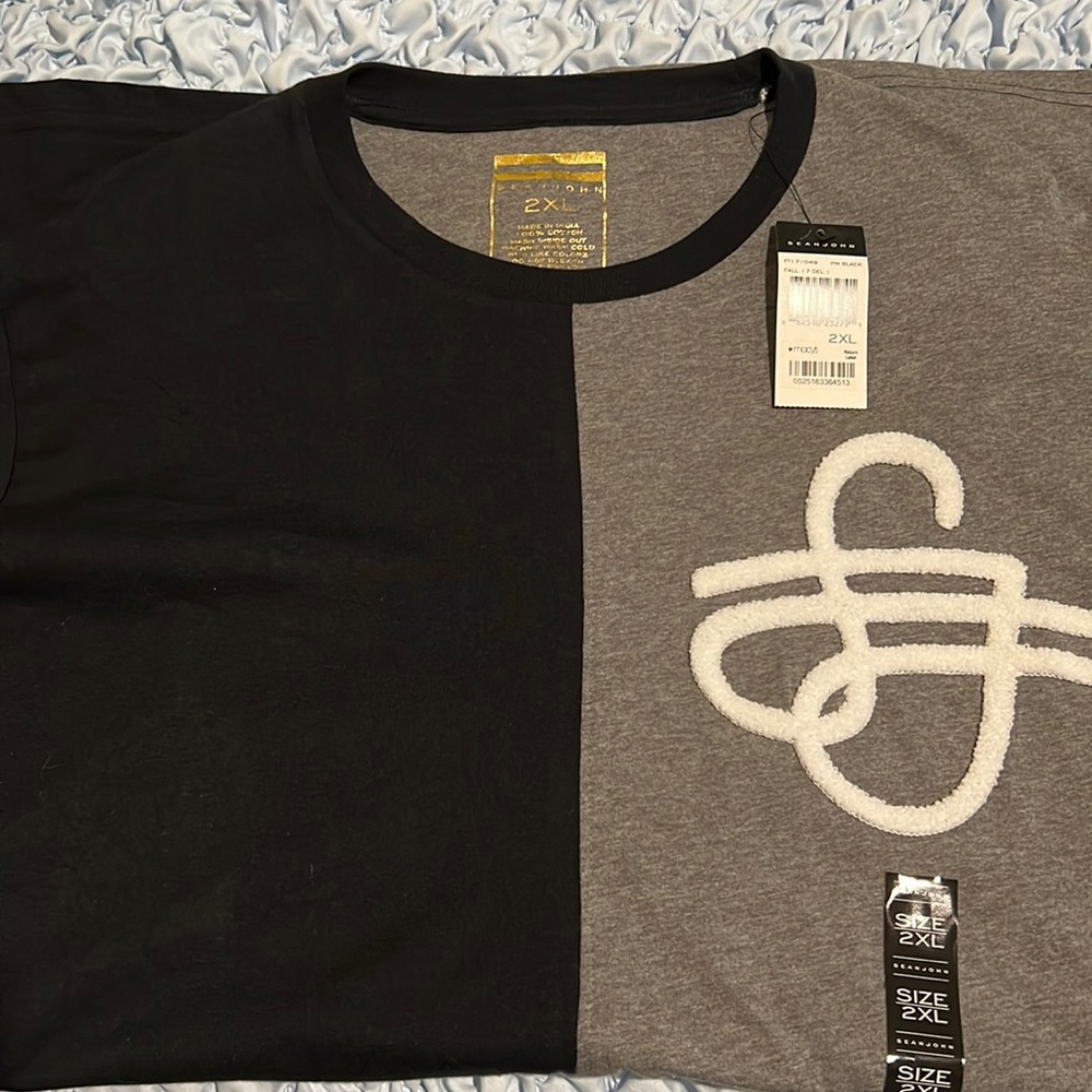Sean John T-shirt